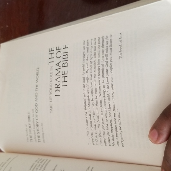 NIV Bible - Picture 6 of 10